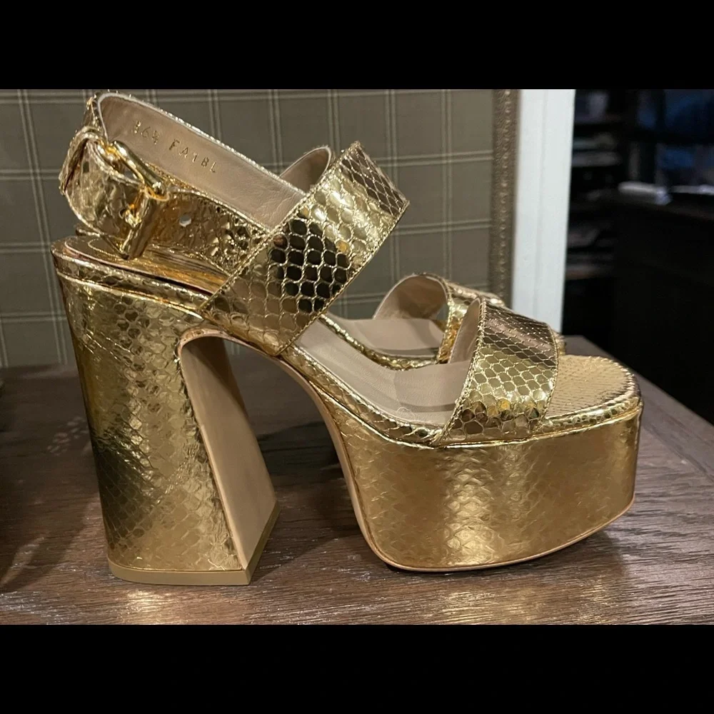 NWOB Michael KORS Collection Gold Blaire Snakeskin Platform Sanda…